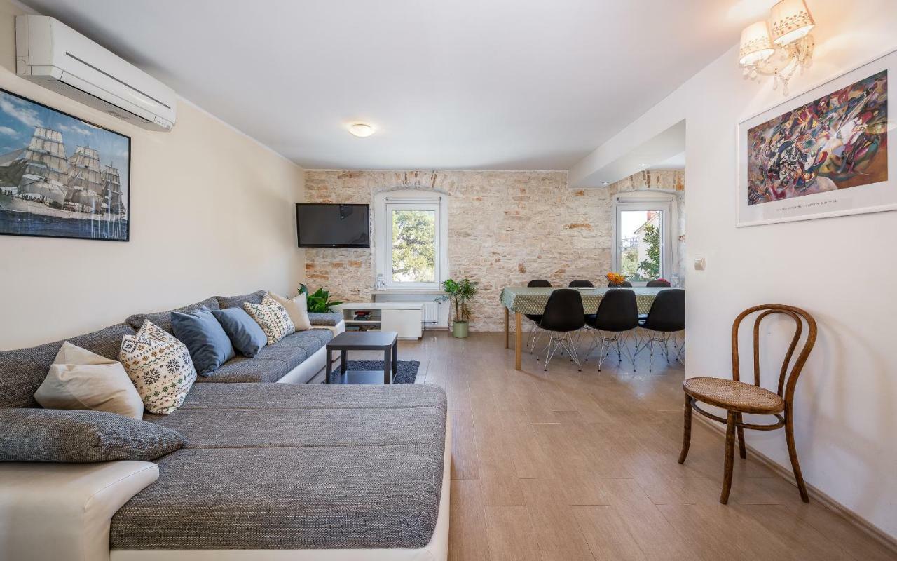 Apartment Lungomare Pola Esterno foto